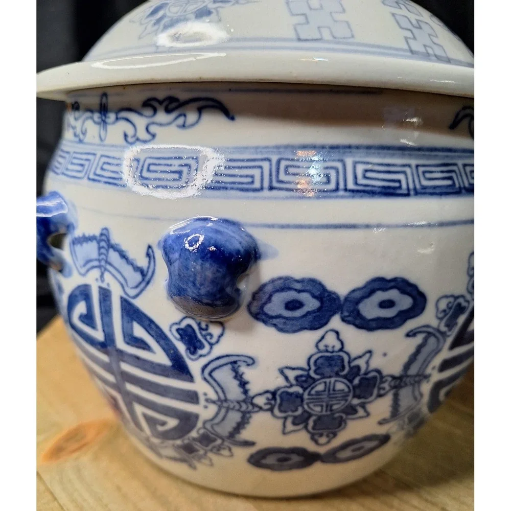 Vintage Blue and White Porcelain Ginger Jar Foo Dog Lid Longevity Shou Symbol - Picture 8 of 16